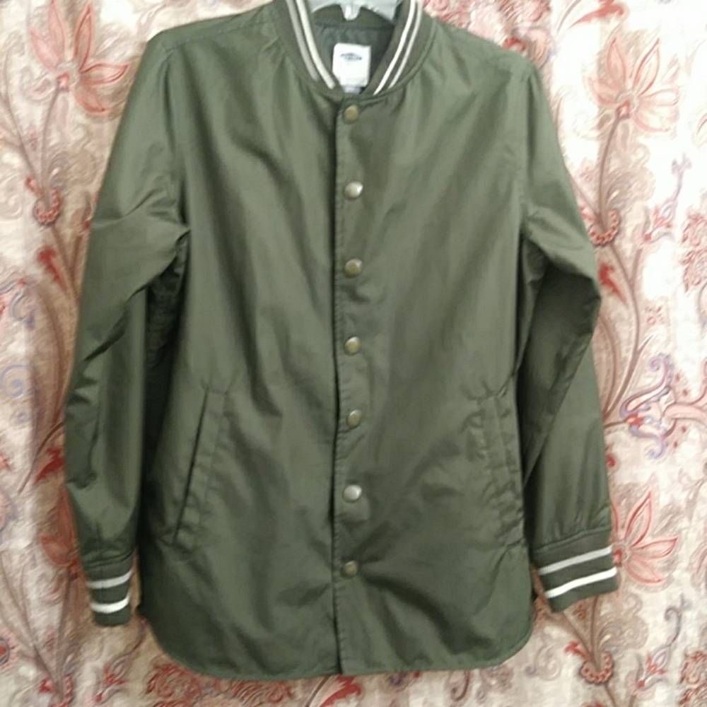 Army green wind breaker